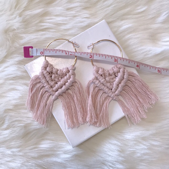 New Pretty Chiffon Pink Boho Featherweight Macrame Hoop Earrings Hypoallergenic - Picture 5 of 16